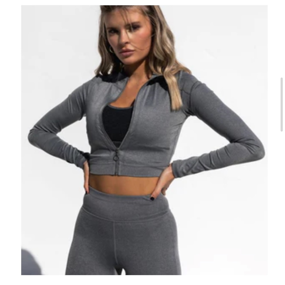 Kittenish Brookie half zip & leggings